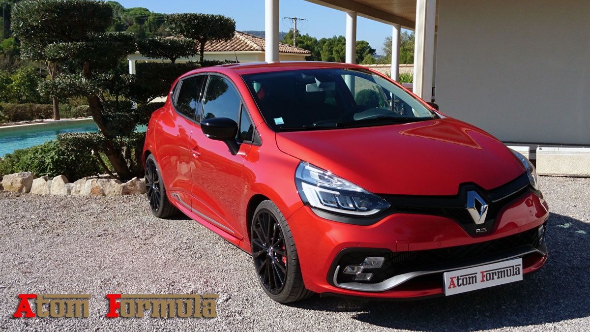 RENAULT Clio 4 RS 220 Trophy