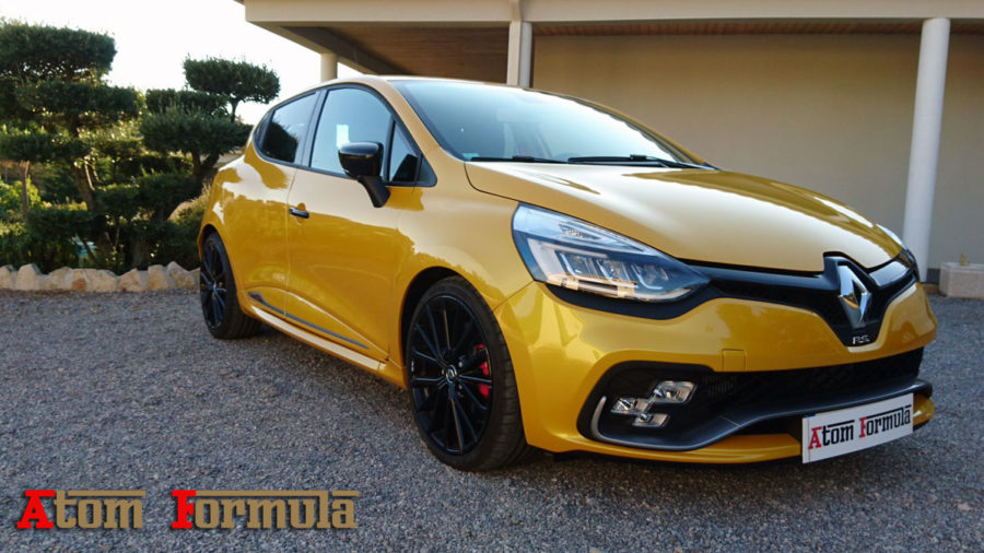 RENAULT Clio 4 RS 220 Trophy